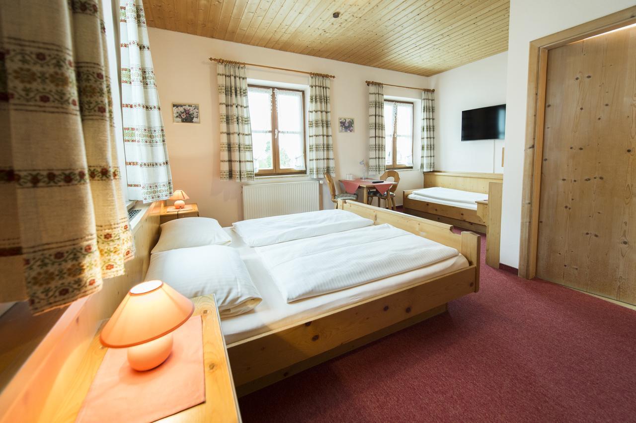 Landgasthof Pilsenhof Entenbraterei Hechendorf am Pilsensee Buitenkant foto
